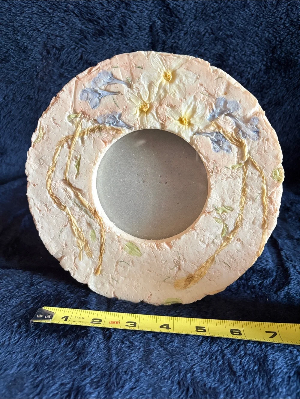 Handcrafted Cream Floral Round Home Art Frame